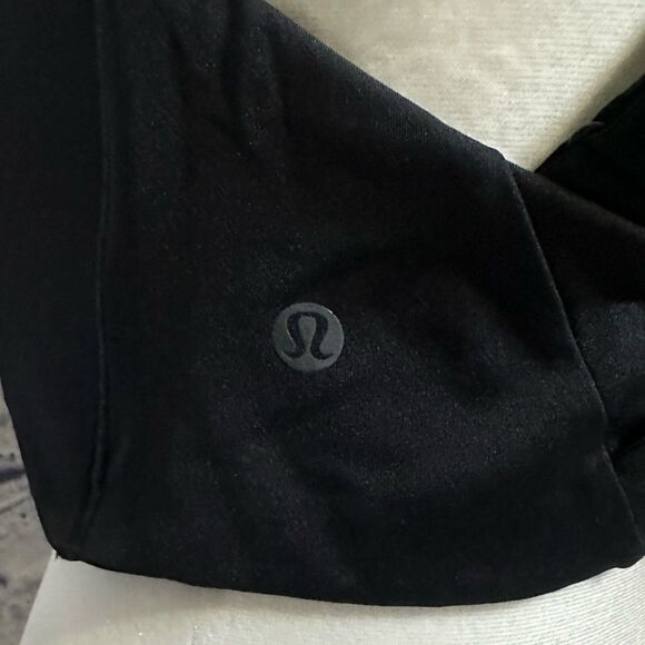 lululemon Energy Bra
High Support 36 DDD - Picture 10 of 11